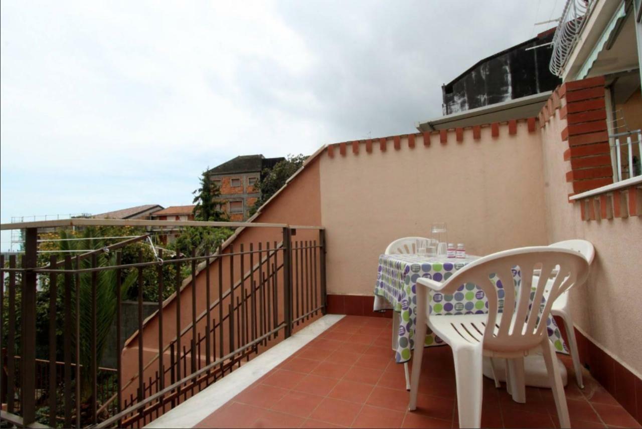 Villa Casa Rocca D'Api Zafferana Etnea Exterior foto